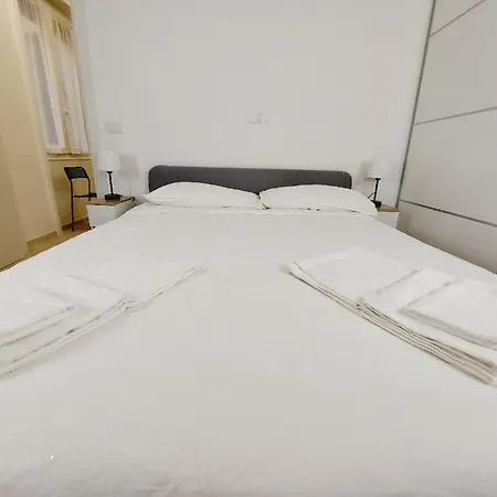 Waterfront Park Apartament *