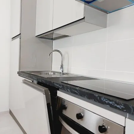 Waterfront Park Apartman